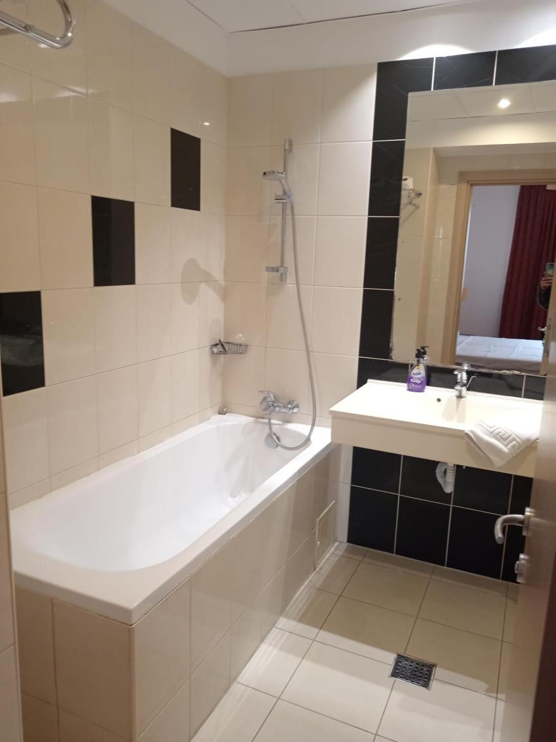 Dxn Apartament Lejlighed Bukarest Eksteriør billede